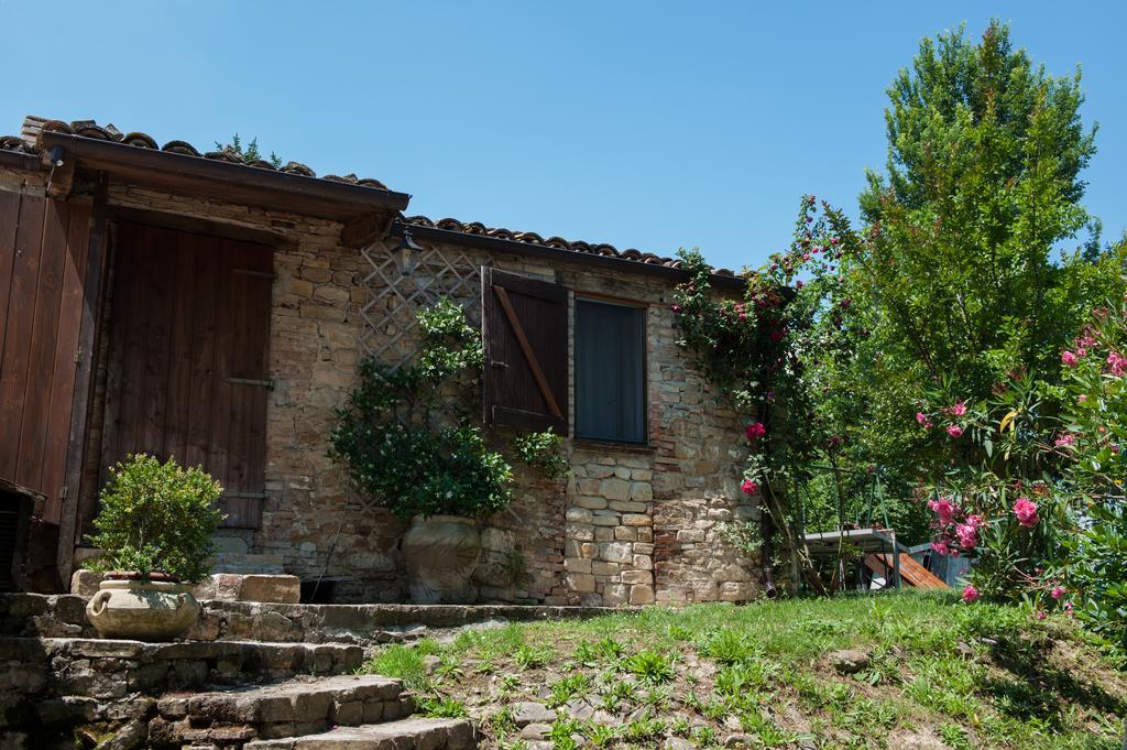 Agriturismo La Solagna Villa Montebello di Bertona Exterior photo